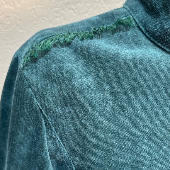 Live A Little Women's Small Teal‎ Suede Ruffle Gold Long Sleeve Button-Up Top - Picture 3 of 10